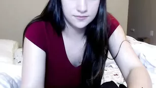 Ярая шалава Jerilynn ебется с большим дилдо