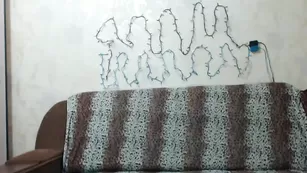 Худая красотка Olenchik показывает маленькие сиськи