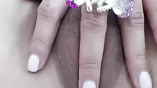 Фанатка Реала Annietaylor_cb мастурбирует пизду