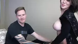 Порочная сука Bryci сосет пенис и трахается