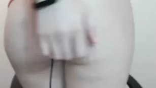 misterylady1 с вибратором нежно ласкает