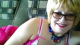 Удивительная шваль Solnhe зажигает перед вебкой