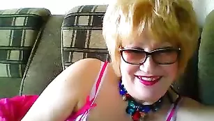 Удивительная шваль Solnhe зажигает перед вебкой