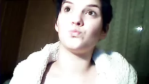 Роскошная курва Sweetiexxx777 танцует стриптиз