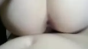 Шальная самка Maria_levin трахается в попу