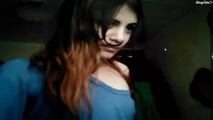 Рыжая малая honeypussy3 шалит во фри чате