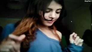 Рыжая малая honeypussy3 шалит во фри чате