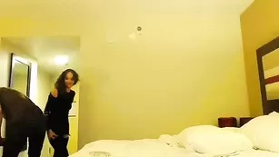 Худенькие дамочки Kittennischeeky отсасывают пенис