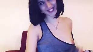 Красивая девка Iran_Persian общается в чате