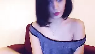 Красивая девка Iran_Persian общается в чате