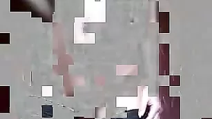 BlondiCat позабавилась с игрушкой