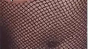 Пошлая штучка BlondiCat растягивает вагинальную дырку