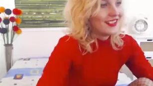 Престижная шкура Nadinna оголяет свои прелести