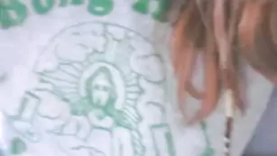 Кокетливая бестия Leiloo420 возбуждает классной попкой