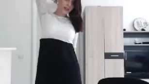 Чарующая курва Sandrahorny показывает нижнее белье