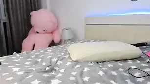 Восхитительные бабы Sexxylorry мастурбируют вибратором