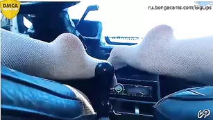 Строптивая шлюшка BigLips прыгает на самотыке