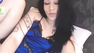Зажигательная кокетка Simona_simona ласкает груди