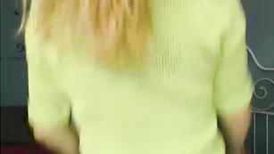 Взрослая путана Selemary шалит с подругой