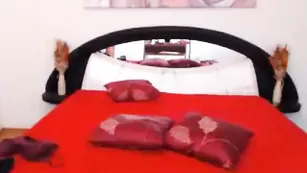 Божественная сука Mellaniehayes заценила сиськи