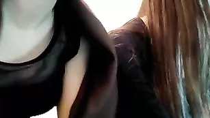 Красивые телки Spicy_Girl_KZ общаются во фри
