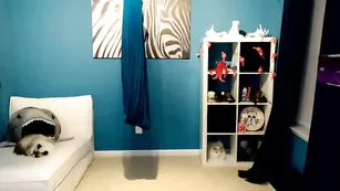 Фантастичная шлюха Margotdarling насыщенно теребит киску