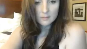 Симпотная шваль Phoenix_cdn крутит резво попкой