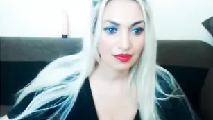 Зачетная девица Aslutmilf заценила сисечки
