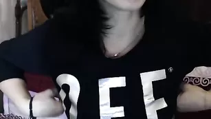 Зачетная кокетка Raluca Hortu показывает прелести