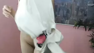 Рыжая худышка lilyrouge полностью разделась