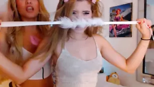 Шальные подружки Soifiee развлекаются во фри чате