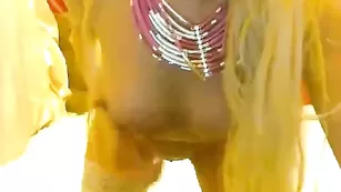 Симпатичные девки Sexytigress трахаются секс игрушкой