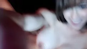 Грудастая стерва CareForALick теребит киску секс игрушкой