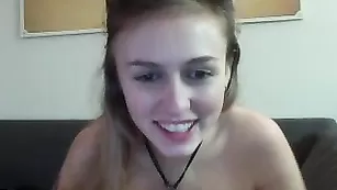 Ажурная куколка OddRosebud ласкает бритые дырки