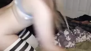 Смазливая бэйба Thatsubiegirl трахает анальное отверстие