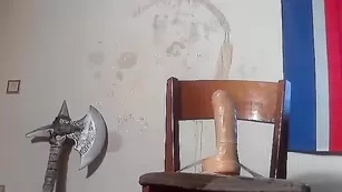 Порочная сука Elisadeathnaked обкатывает огромный хер