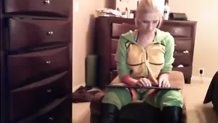 Блаженная шлюшечка Hornyfkncouple переодевается на камеру