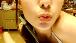 Похотливая кобылка kristi_liza1  развлекается с подругой