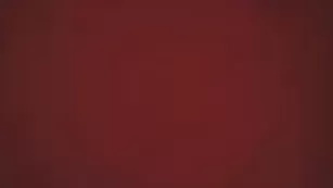 Шикарная путана A_toe_hoe_xxx трахает пизду страпоном