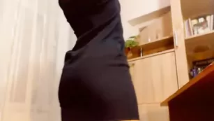 Изысканная курва Nicoleevans26 показывает сочный зад