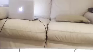 Озорная краля Clarice жестко дрочит обе дырки