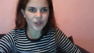 Замечательная леди Bella_alice теребит вагину пальчиками