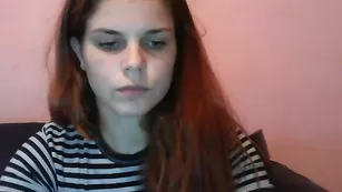 Замечательная леди Bella_alice теребит вагину пальчиками
