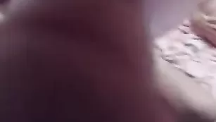 Озорная дамочка Caty_josh25 жестко трахает задницу