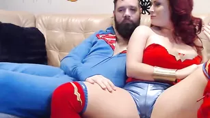 Рыженькая стерва Myperfectharem отсасывает пенис