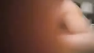 Роскошная стерва A_toe_hoe_xxx нежно дрочит пизду