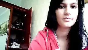 Жаркая брюнетка Katrin_kyti_hot ласкает интимные места