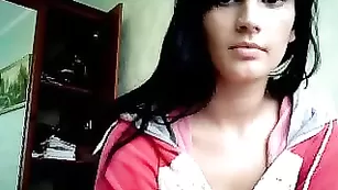 Жаркая брюнетка Katrin_kyti_hot ласкает интимные места