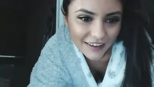 Горячая брюнетка Lilemma_ занимается интимными ласками