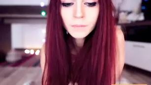 Аппетитная леди Hottminx зажигает с подругой